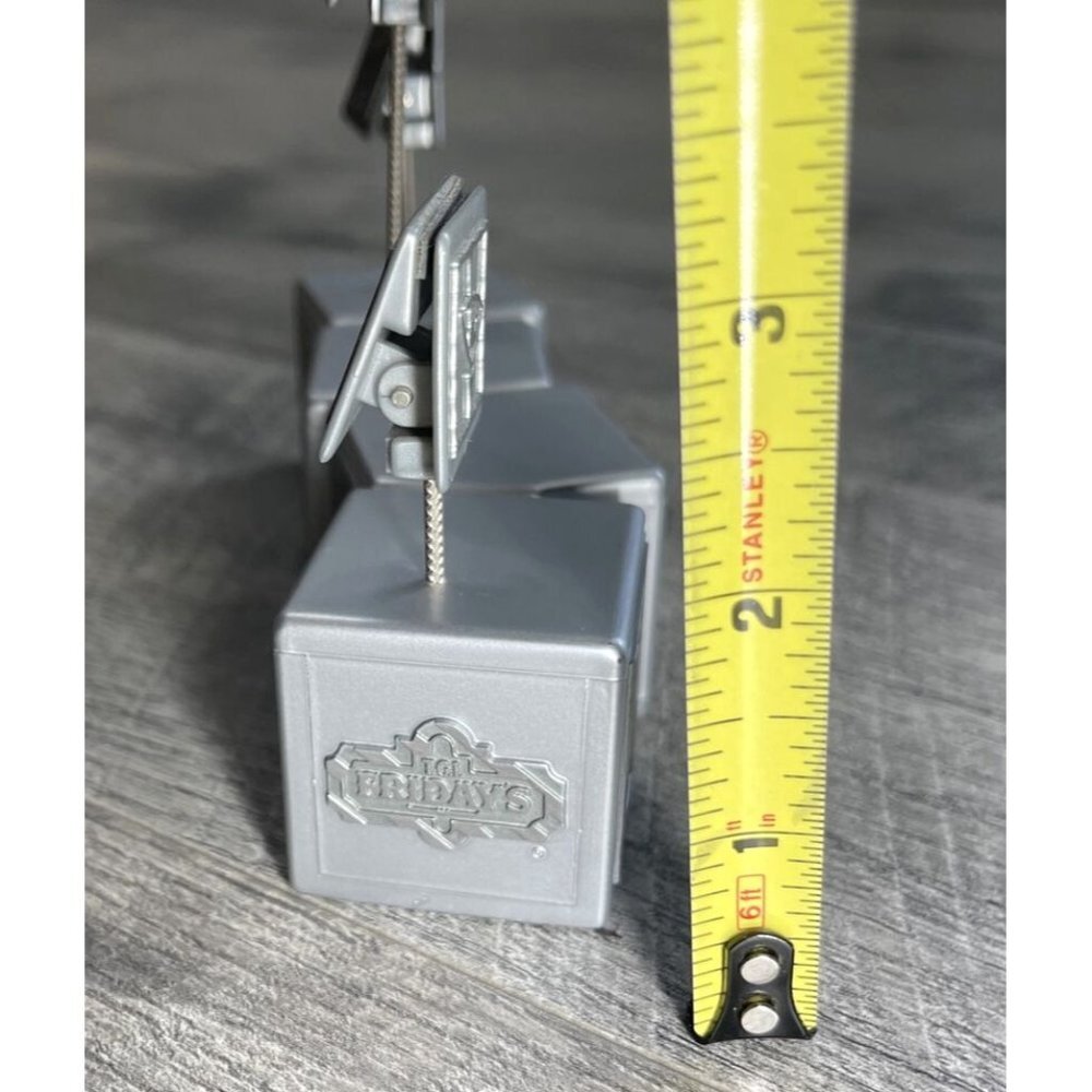 Vintage TGI Fridays Restaurant Block Menu Holder Display Clips Hard Plastic 80s - Picture 5 of 9